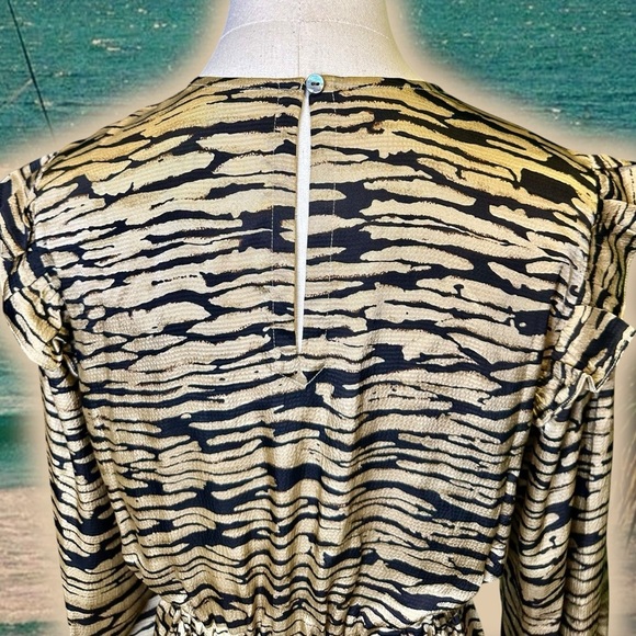 NWT Rails ‘Ora’ Dress in “Canyon Neutral” Size XS - Picture 12 of 16